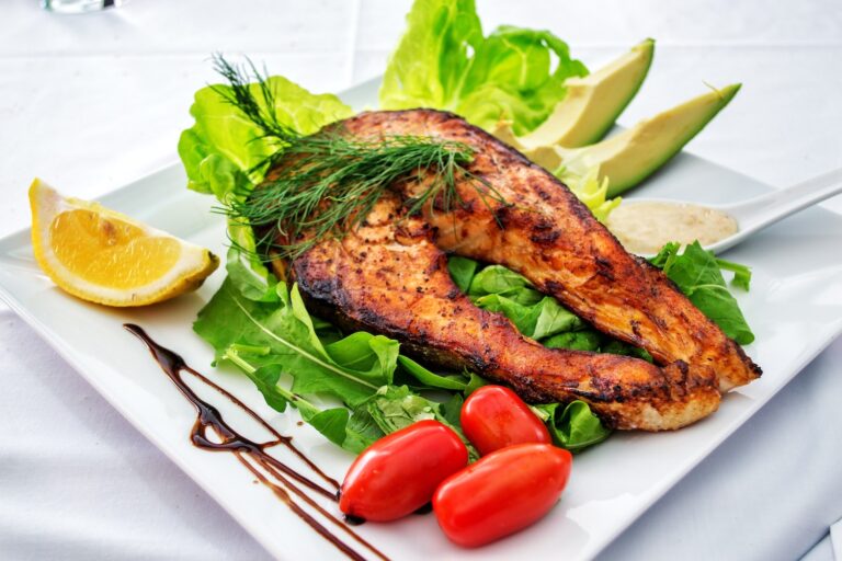 La dieta CHETOGENICA piatto pesce e verdure